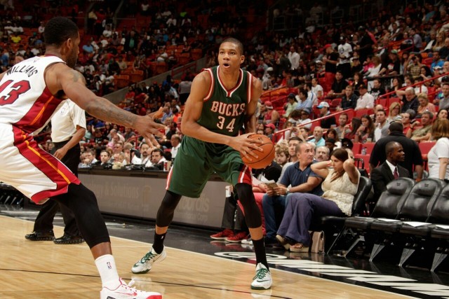 赵剑波击败孟凡雨 登顶独牙传奇中式九球青岛精英赛